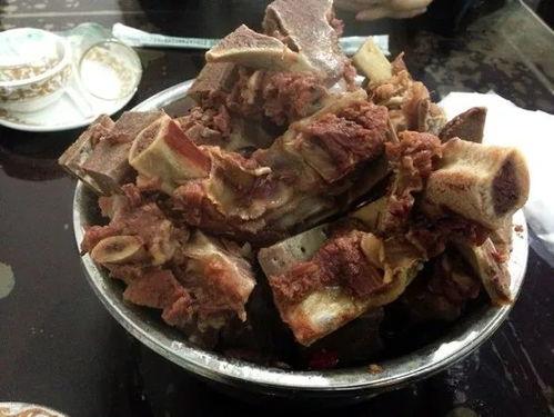 大瓜吃牛骨,探寻美食背后的故事与传承