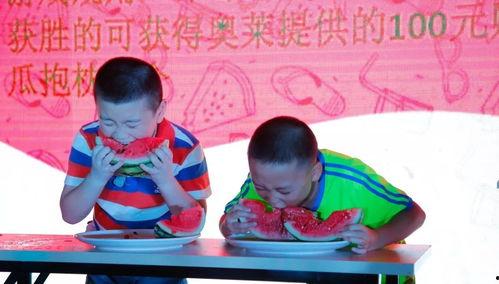 我侄子还在吃瓜,我侄子的快乐食趣