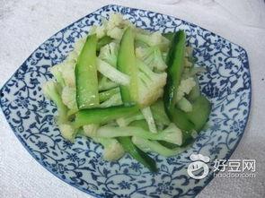 瓜大姐吃炒菜