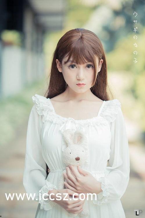 热门吃瓜反差女友,吃瓜界的清流女神